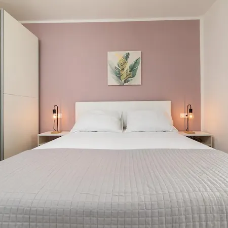 Apartment Vjeko Krk Town