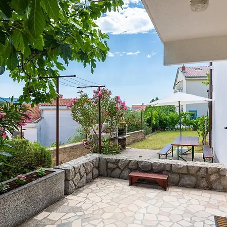 Vjeko Apartment *